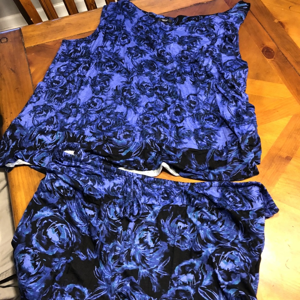 3X Simply Vera Pajama set